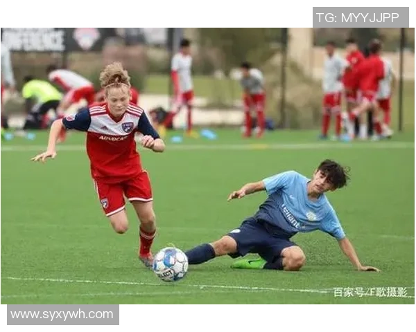 《逆风翻盘：一位三观正直的足球明星成长与奋斗的传奇》