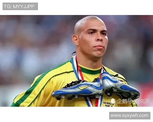 如何处理在国外拥有的足球球星卡收藏并进行有效保值与增值